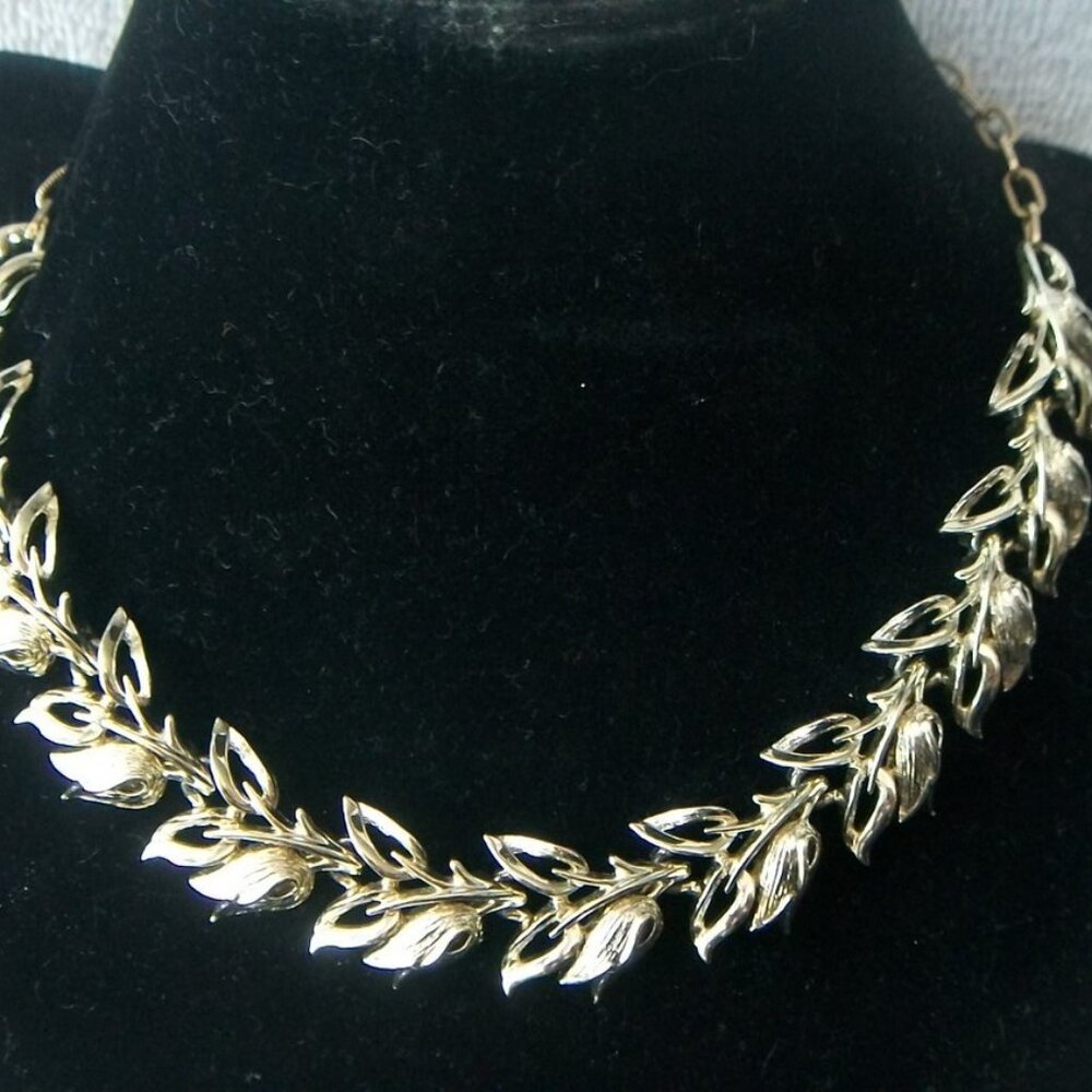 Vintage Signed Coro Gold Tone Necklace Choker FREE SHIP